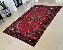 1940 HOSEYNABAD RUG 4’ 8” x 7’ 3” (MED.6056)