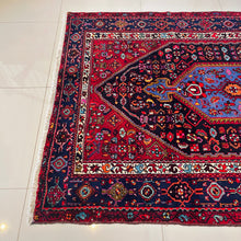 1950 ZANJAN RUG 4’ 10” x 7’ 2” (MED.1117)