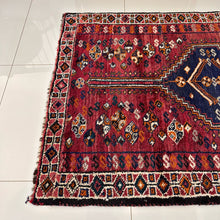 1950 SHIRAZ RUG 3’ 6” x 4’ 6” (MED.242)