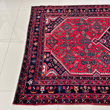 1940 HOSEYNABAD RUG 4’ 8” x 7’ 3” (MED.6056)