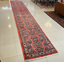 1950 SARUQ RUG (SAROUK) 2’ 11” x 16’ 2” (RUN.FEA.1298)