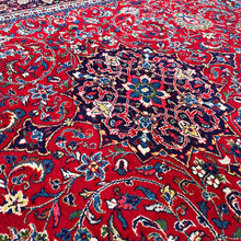 1970 SARUQ RUG 4’ 5” x 6’ 6” (MED.FEA.2634)