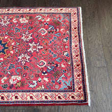 1970 HERIZ RUG 3’ 3” x 4’ 9” (MED#6173/6181)