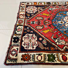 1950 SHIRAZ RUG 3’ 6” x 4’ 9” (MED.246)