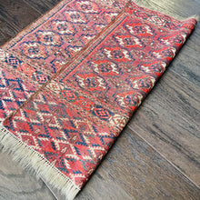 1900 YOMUD RUG 2’ 5” x 2’ 9” (SMA#794)