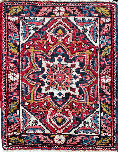 1950 HERIZ RUG 2’ 6” x 3’ 1” (SMA#6003)