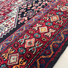 1970 BIDJAR RUG 4’ 5” x 5’ 3” (MED.FEA#2860)