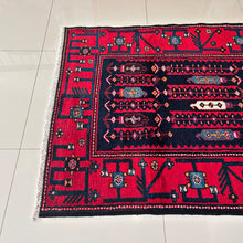 1950 BORUJERD RUG 3’ 3” x 5’ 1” (MED.1458)