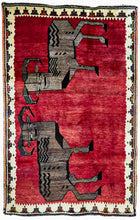 1970 SHIRAZ RUG 4’ x 6’ 1” (MED.FEA.95)