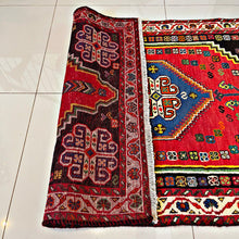 1970 SHIRAZ RUG 3’ 3” x 5’ (MED.263)